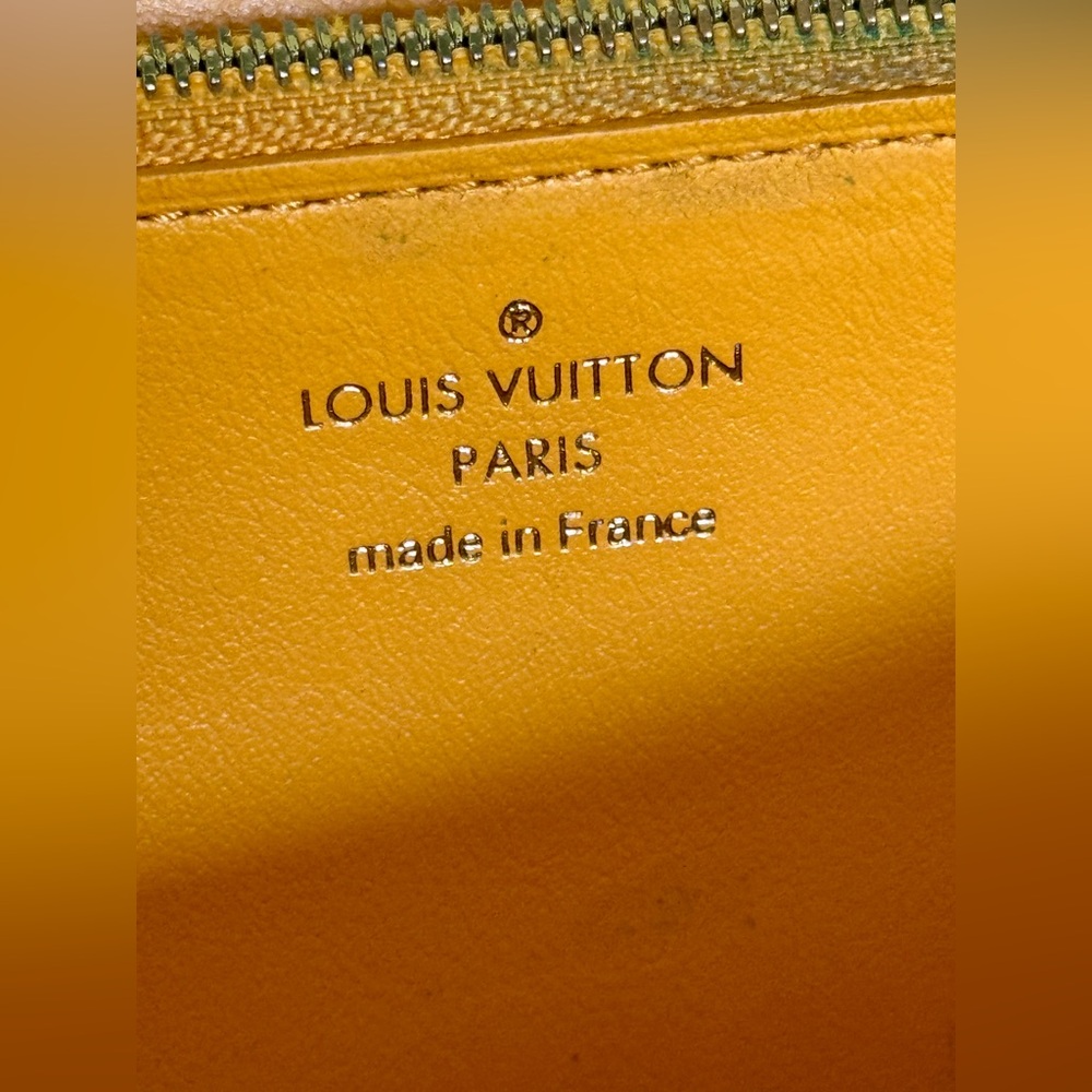 Louis Vuitton Rare Capucines Python Wallet๐๐ - Picture 10 of 16